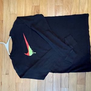 Nike boys long sleeved shirt.